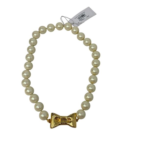 kate spade Jewelry - Kate Spade All Wrapped Up In Pearls Short Necklace Cream Gold Bow Detail NEW